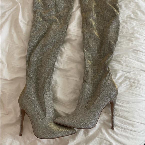Gold Stiletto Heeled boot - Picture 6 of 7